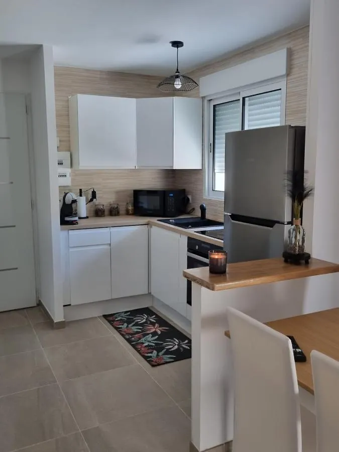 Holiday home Maison Cosy Avec Petit Jardin Avignon